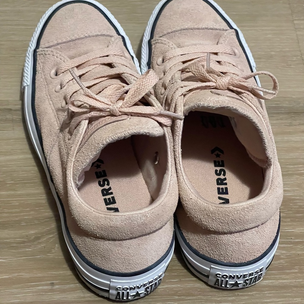 Converse - Picture 2 of 3